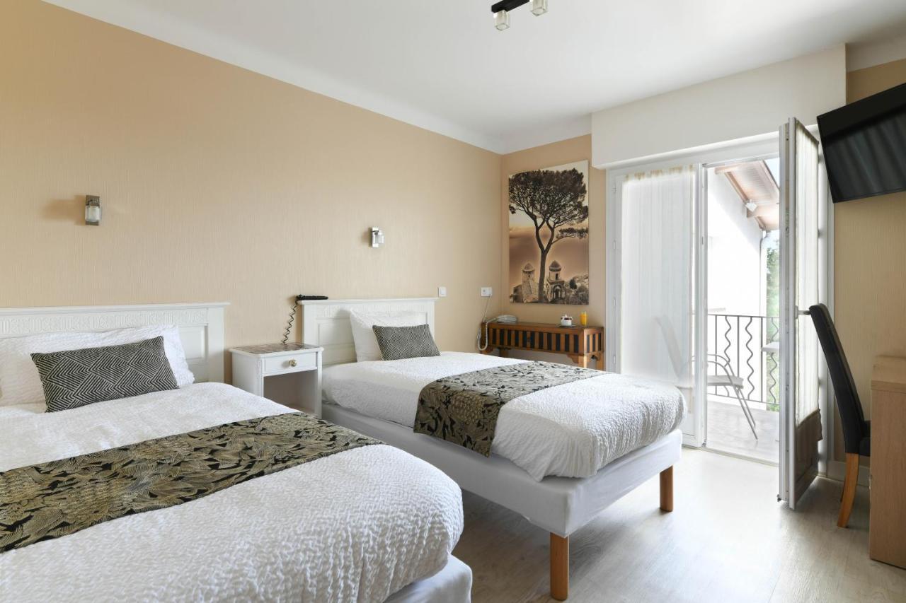 Aux Tauzins Hotell Montfort-en-Chalosse Eksteriør bilde
