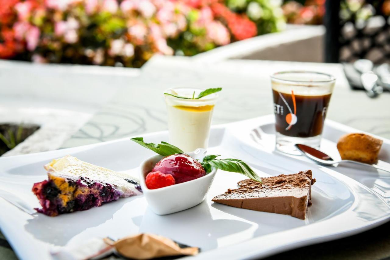 Aux Tauzins Hotell Montfort-en-Chalosse Eksteriør bilde