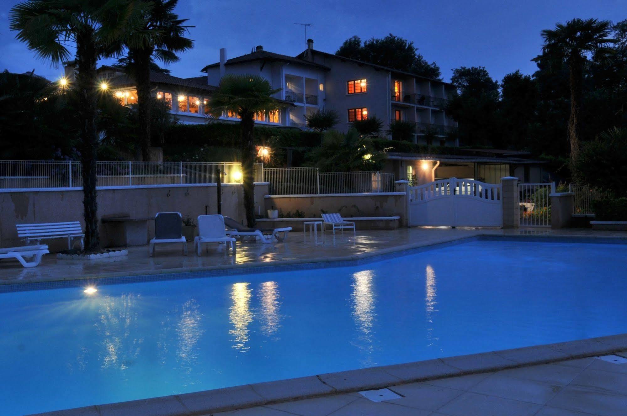 Aux Tauzins Hotell Montfort-en-Chalosse Eksteriør bilde