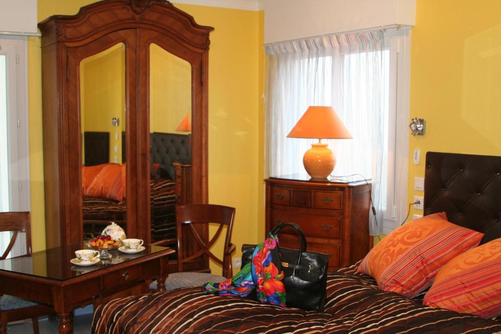 Aux Tauzins Hotell Montfort-en-Chalosse Eksteriør bilde